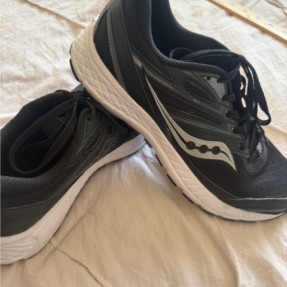 Saucony Cohesion-13 Women's Black Athletic Shoes Size 9